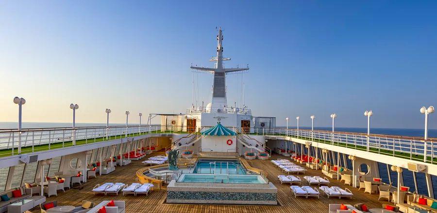 Cover Image for This Luxury Cruise Line Has Returned After Bankruptcy—Here’s How It Stacks Up Against the Past