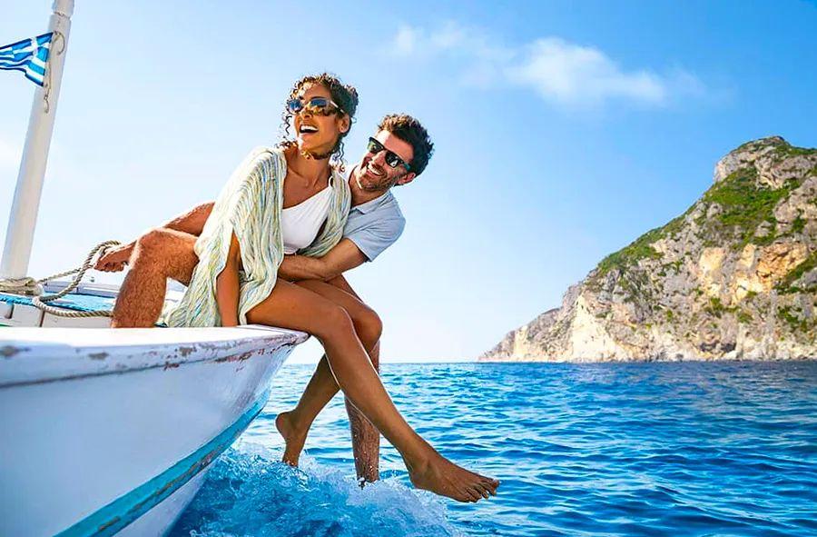 Cover Image for 2022 Cruises to the Greek Islands: Explore Santorini, Mykonos, Corfu & More