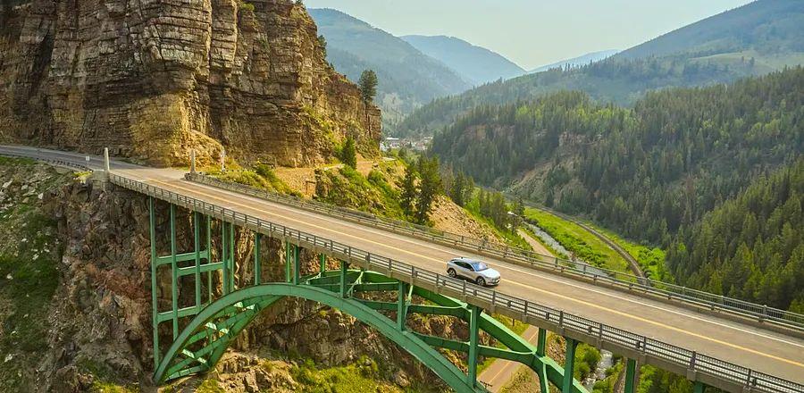 Cover Image for 4 Exceptional EV Road Trips Across the U.S. Curated by Electric Vehicle Experts