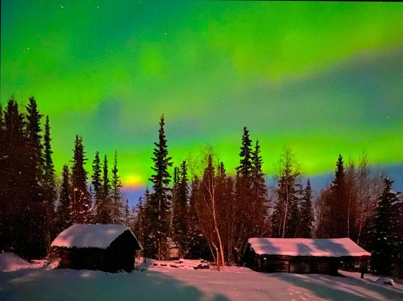 Cover Image for Tips for Photographing the Northern Lights with Your Smartphone