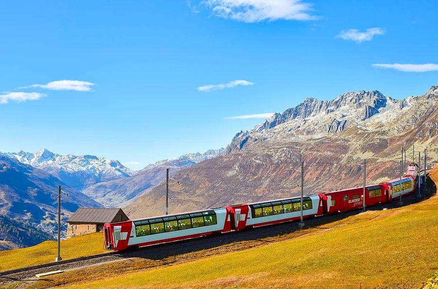 Cover Image for 5 Incredible Train Journeys in Europe to Experience This Summer
