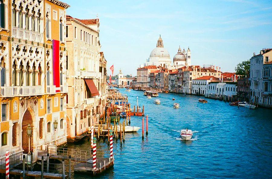 Cover Image for Deal alert: Secure round-trip flights to Venice starting at $479