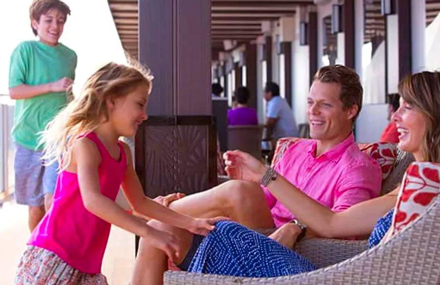 Cover Image for 5 Family-Friendly Spots to Discover on Dinogo Escape