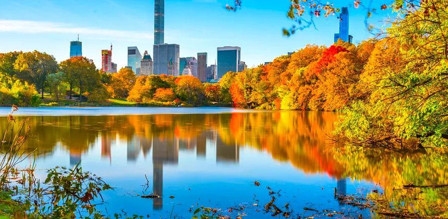 Cover Image for 8 U.S. Cities That Shine Even Brighter in the Fall