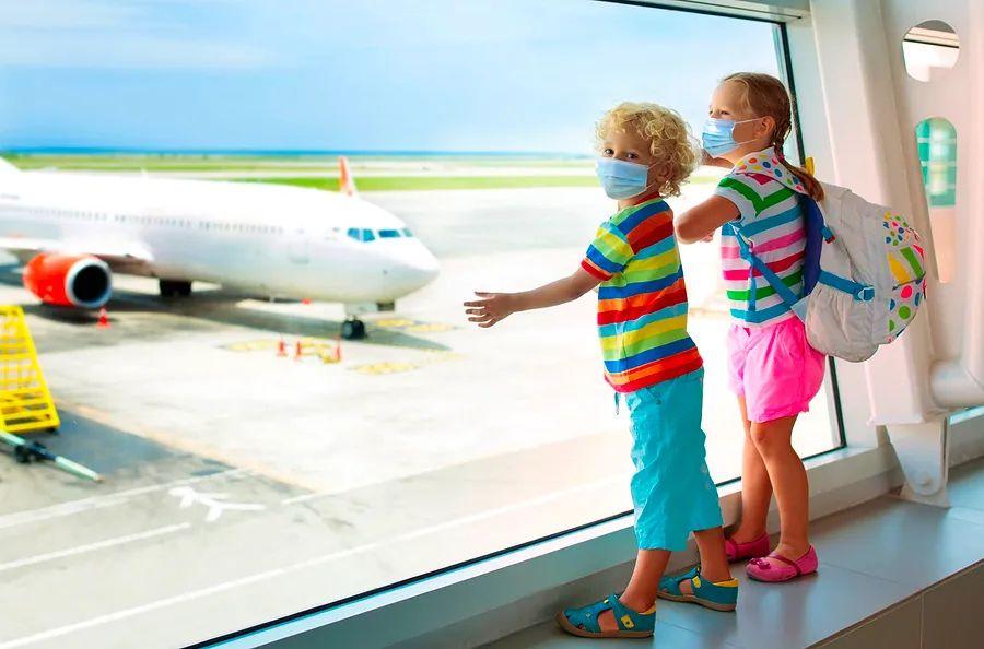 Cover Image for A vaccine for kids aged 5 and under is nearing approval: Here's how it might impact your spring travel plans