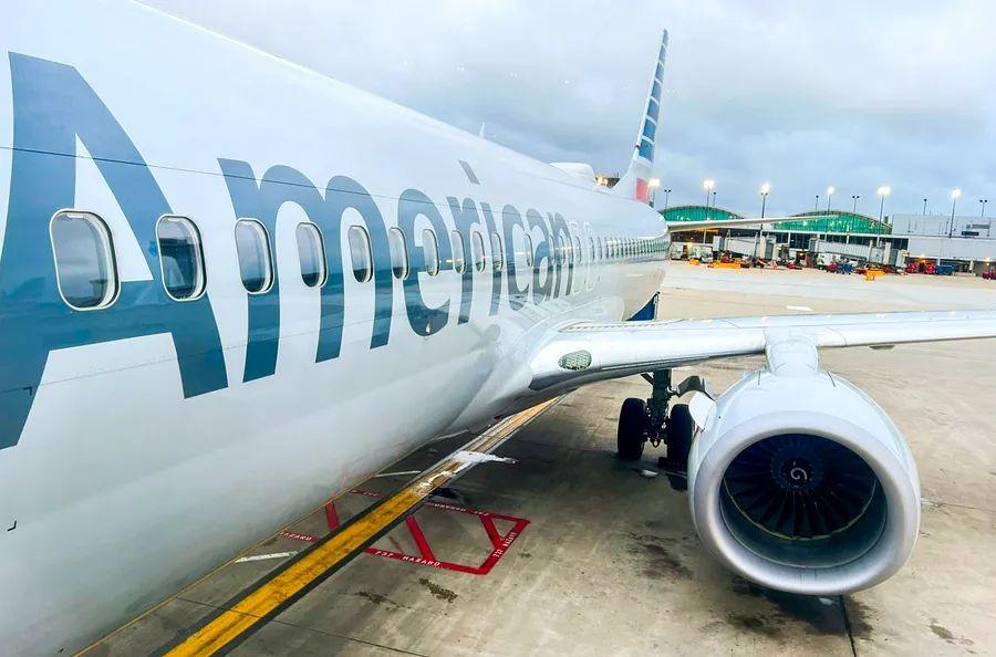 Cover Image for Pursuing elite status with American Airlines? Check out these 15 methods to accumulate Loyalty Points.