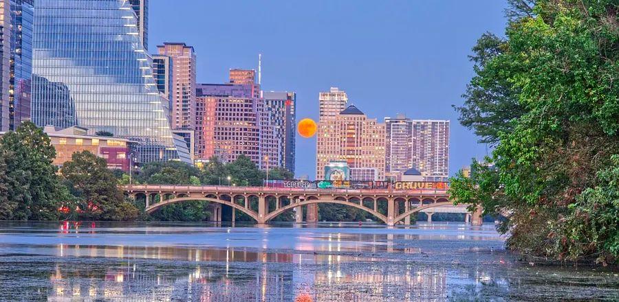 Cover Image for How to Experience the Best Viewing of the 2024 Total Eclipse in Texas