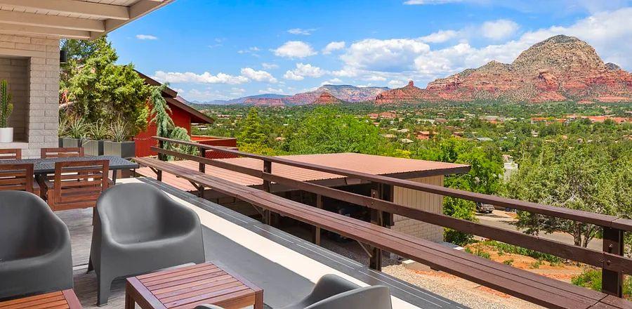 Cover Image for 13 Sedona Airbnbs to Save for Your Next Desert Escape