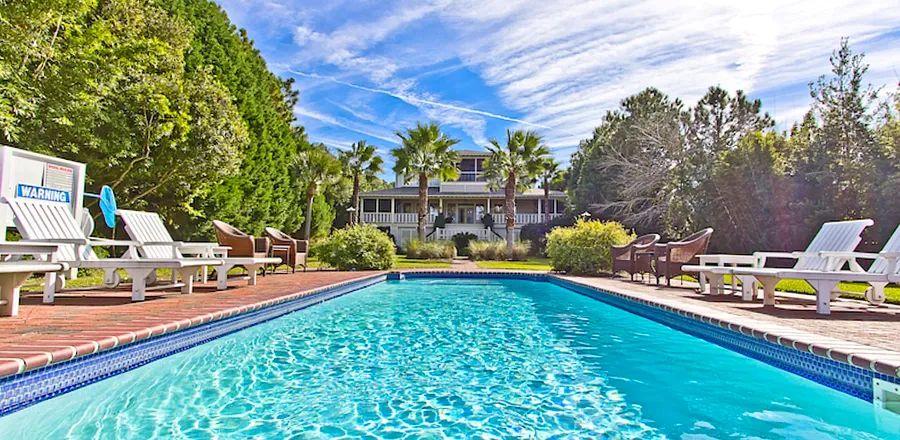 Cover Image for The Advantages of Reserving a Vacation Rental with the World’s Largest Hotel Brand