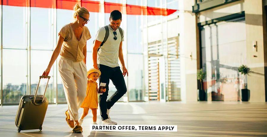 Cover Image for Capital One Venture Rewards vs. Disney Premier Visa: Which offers more flexibility or Disney-themed benefits?