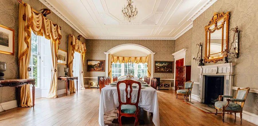 Cover Image for 9 Vacation Rentals That Will Transport You to the World of “Bridgerton”