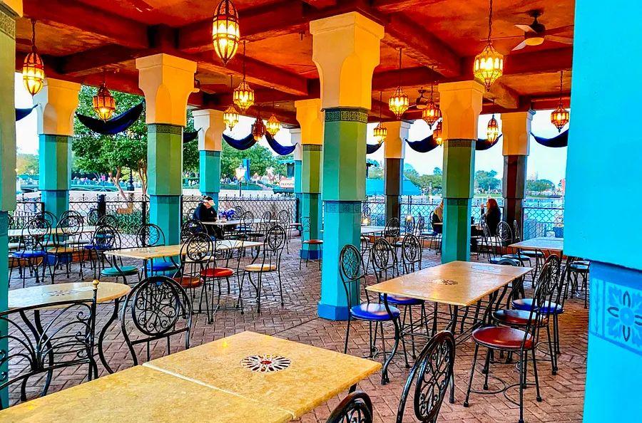 Cover Image for Top Outdoor Dining Restaurants at Disney World