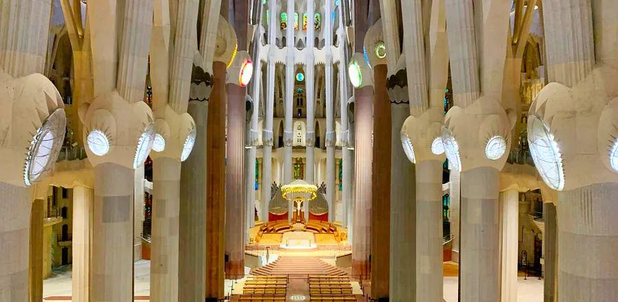 Cover Image for Experiencing Barcelona’s Sagrada Família Without the Crowds