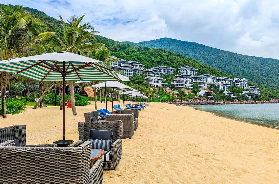 Cover Image for Here's how to obtain a complimentary weekend night with the InterContinental Ambassador program.