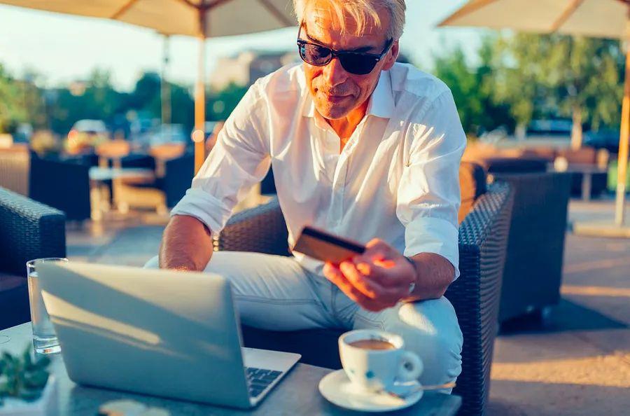 Cover Image for Top credit cards for purchasing points and miles