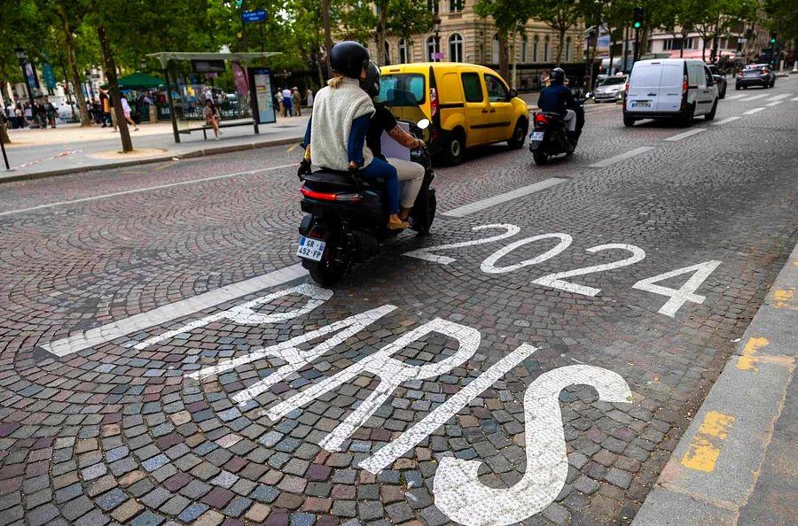 Cover Image for Uber launches new features for travelers, featuring a Flying Blue points promotion for riders in Paris