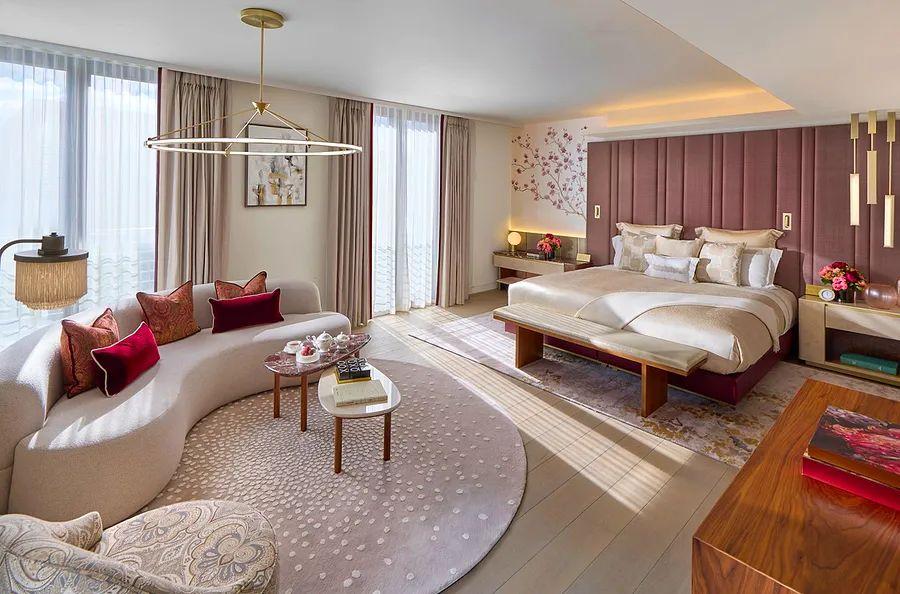 Cover Image for The luxurious new Mandarin Oriental in London has finally opened its doors