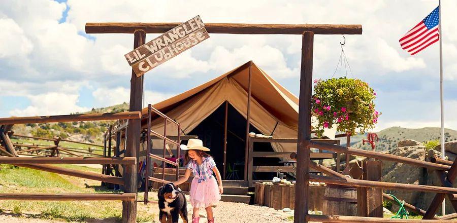 Cover Image for Discover the 15 Top Hotels and Resorts for Families in the U.S.