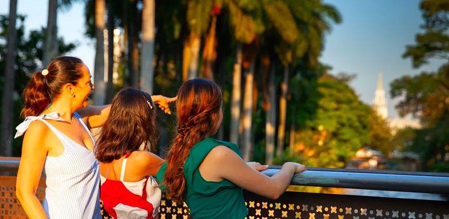 Cover Image for How Can I Inspire My Teen to Love Traveling?