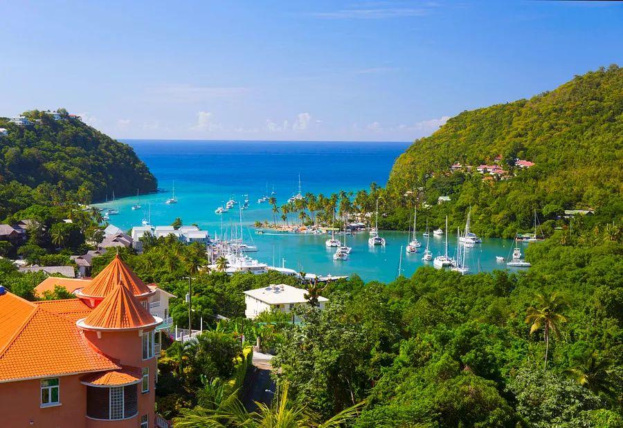 Cover Image for UPDATE: A TPG reader tested positive while vacationing in St. Lucia; here’s what transpired next