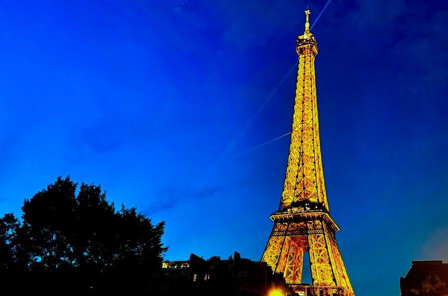 Cover Image for Deal alert: Fly United business class from New York to Paris for just 60K miles