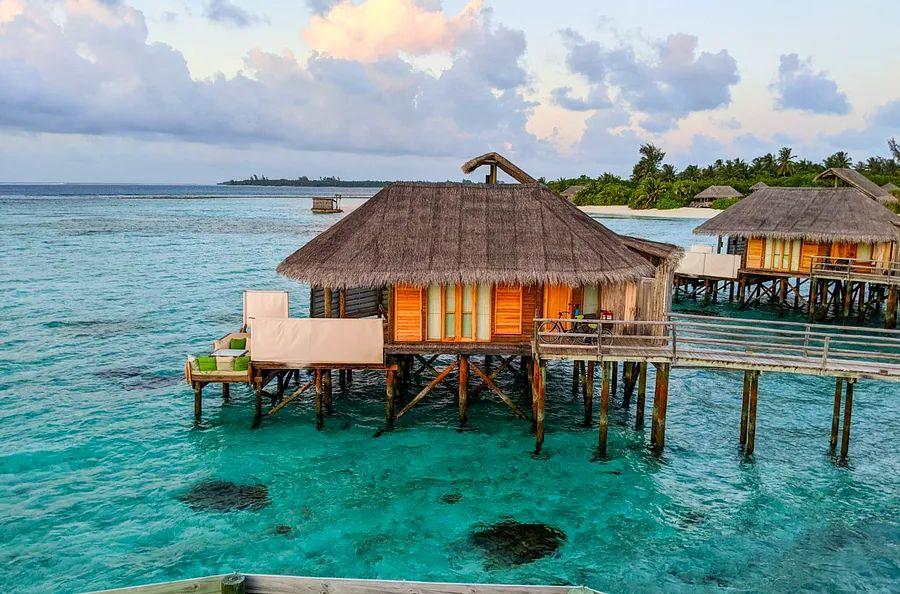 Cover Image for Which Six Senses hotels and resorts allow you to earn and redeem IHG points?
