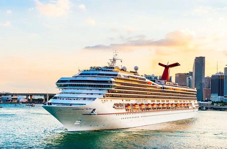 Cover Image for The 5 top destinations to explore on a Carnival Cruise Line ship