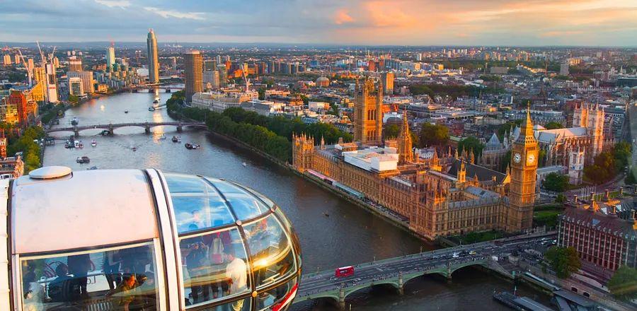 Cover Image for U.K. Eliminates Mask Requirements on Certain Flights and Lifts COVID Travel Rules