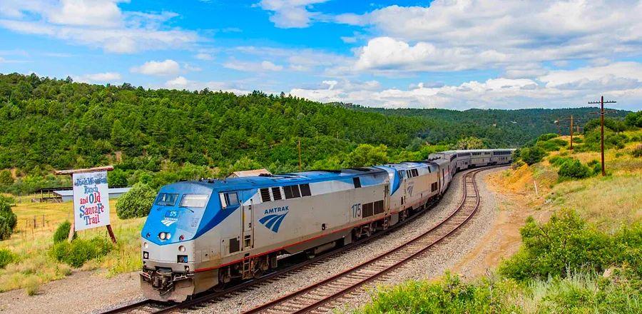 Cover Image for Enjoy 50% Off Private Room Rates on Amtrak’s Most Scenic Routes This Spring