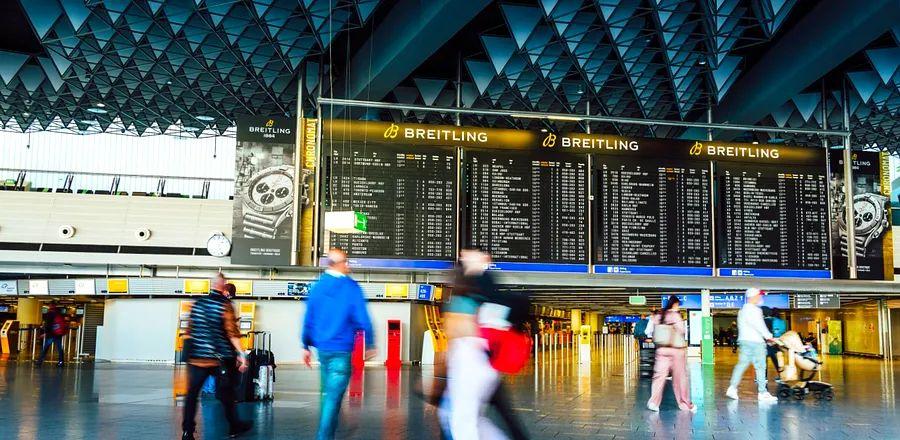 Cover Image for Lufthansa to Cancel Most Flights in Germany on Wednesday