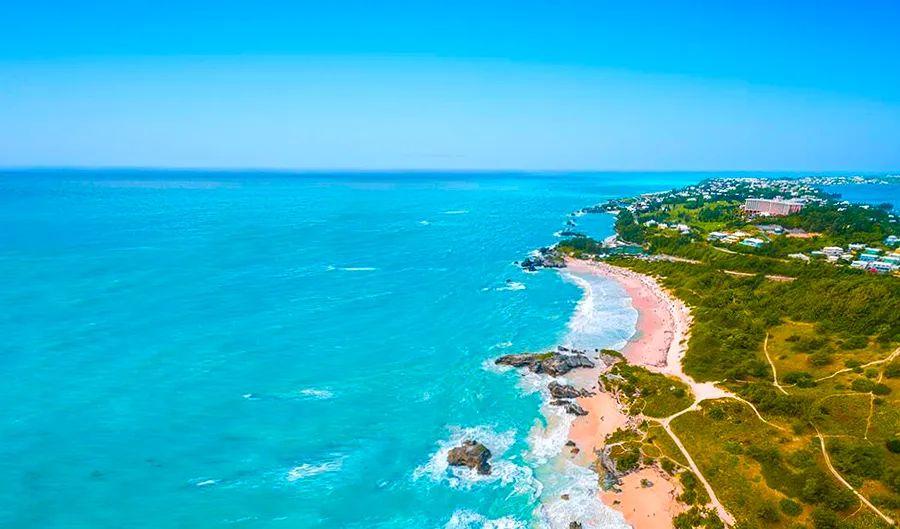 Cover Image for Top Reasons to Take a Cruise to Bermuda