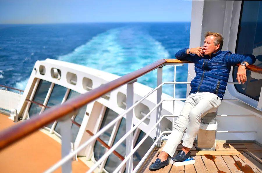 Cover Image for No Smoking: Carnival Cruise Line Steps Up Smoking Restrictions