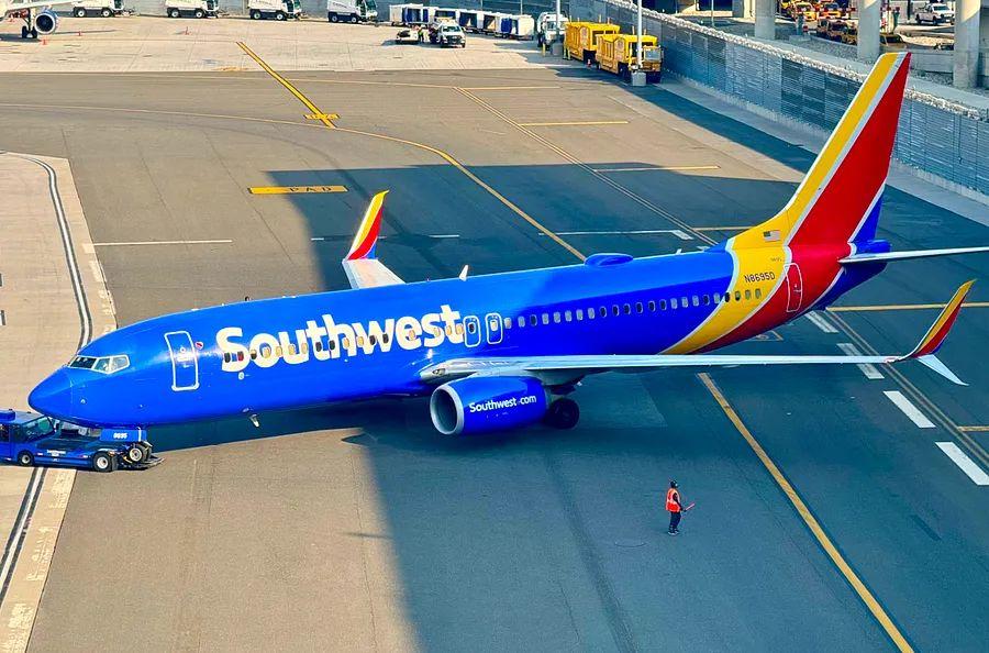 Cover Image for Southwest Airlines plans to introduce assigned seating in 2026, collaborating with international carriers.
