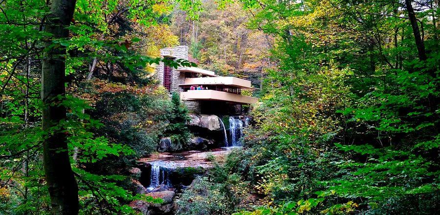 Cover Image for 11 Frank Lloyd Wright Homes You Can Explore Across the U.S.