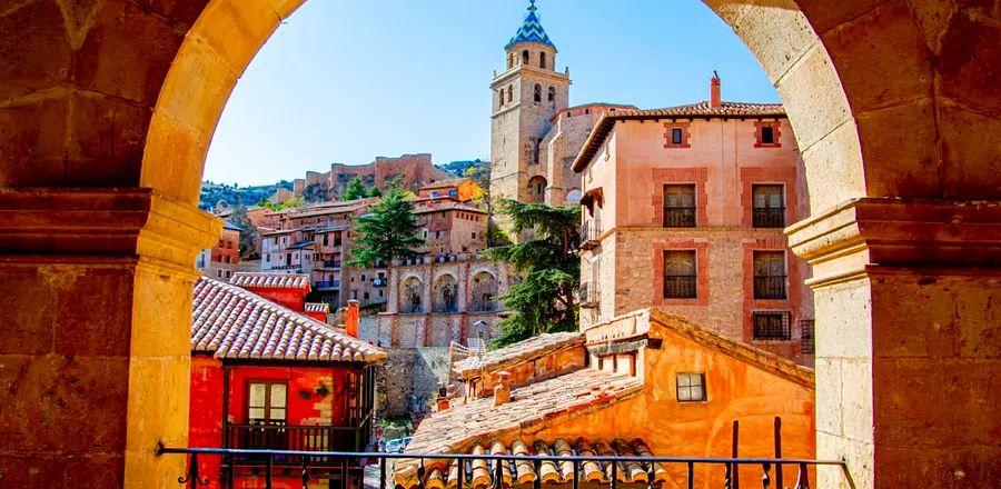 Cover Image for Considering Remote Work? These Nations Provide Visas for Extended Stays.