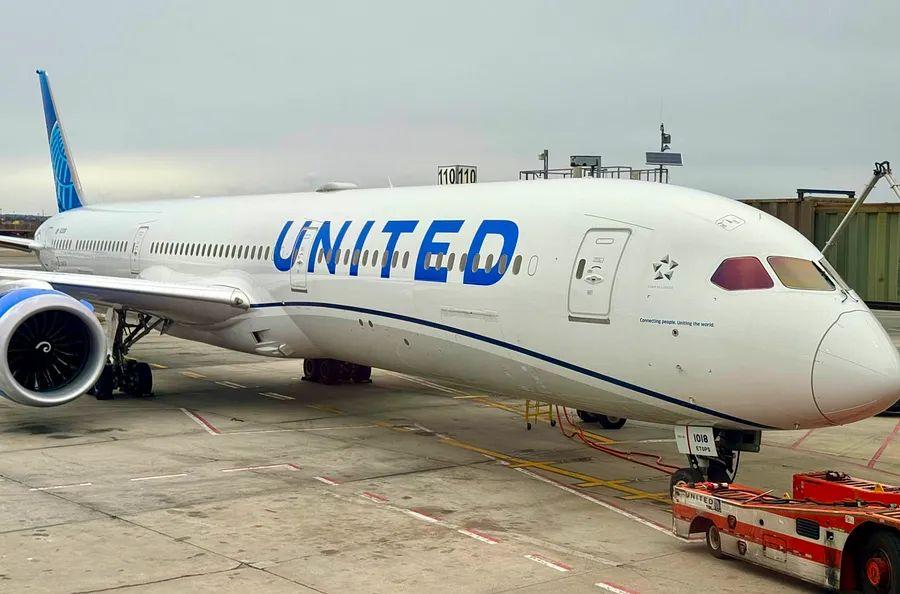 Cover Image for Earning miles with the United MileagePlus program: Flights, credit cards, and beyond