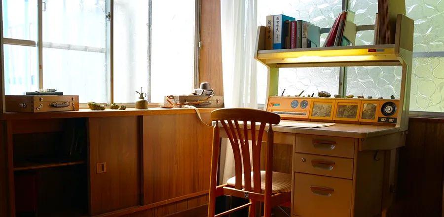 Cover Image for At This Coastal Japanese Airbnb, Guests Receive a Bed—and a Mystery to Unravel