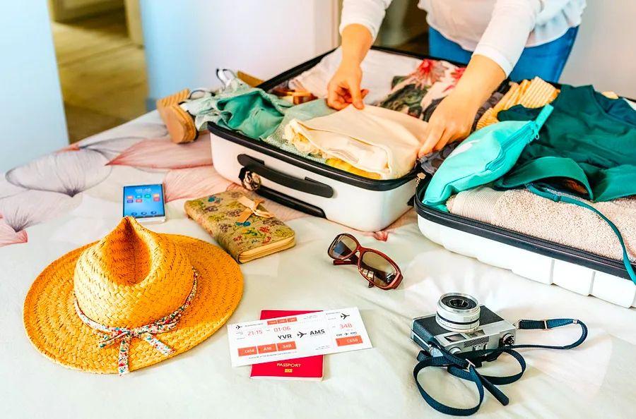 Cover Image for 10 essential travel gadgets you can get for under $15