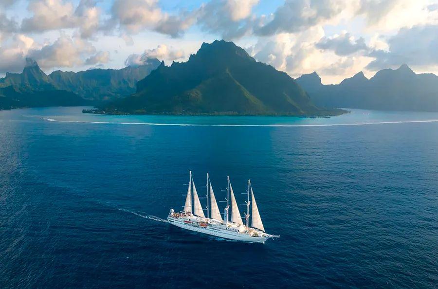 Cover Image for 9 top South Pacific and Tahiti cruises for an unforgettable journey
