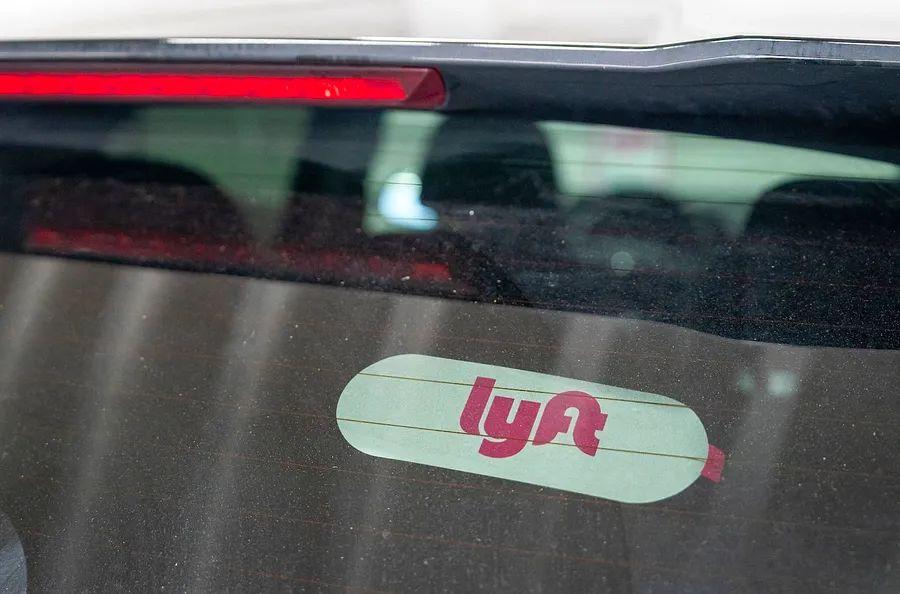 Cover Image for Complete 5 qualifying Lyft rides by September 3 to earn 1,500 bonus Hilton Honors points