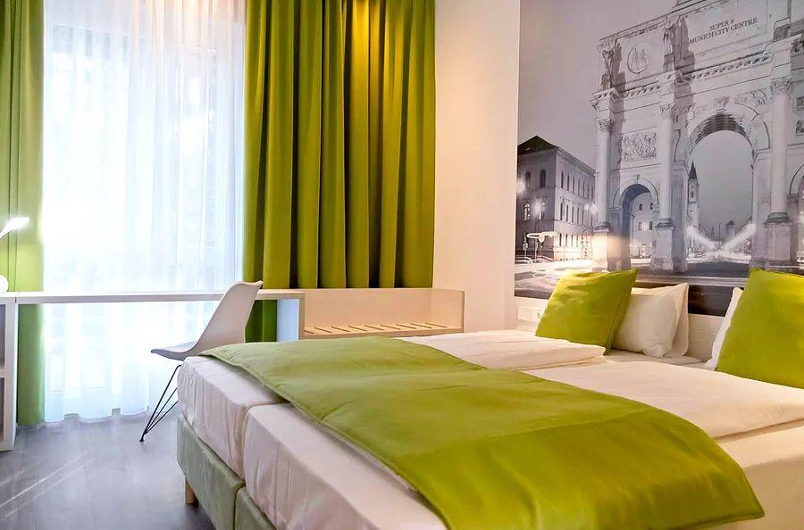 Cover Image for Wyndham Rewards offers: Earn a complimentary night this autumn