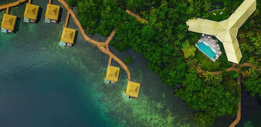 Cover Image for 15 Enchanting Overwater Bungalows Worldwide—From the Arctic to Tropical Paradises