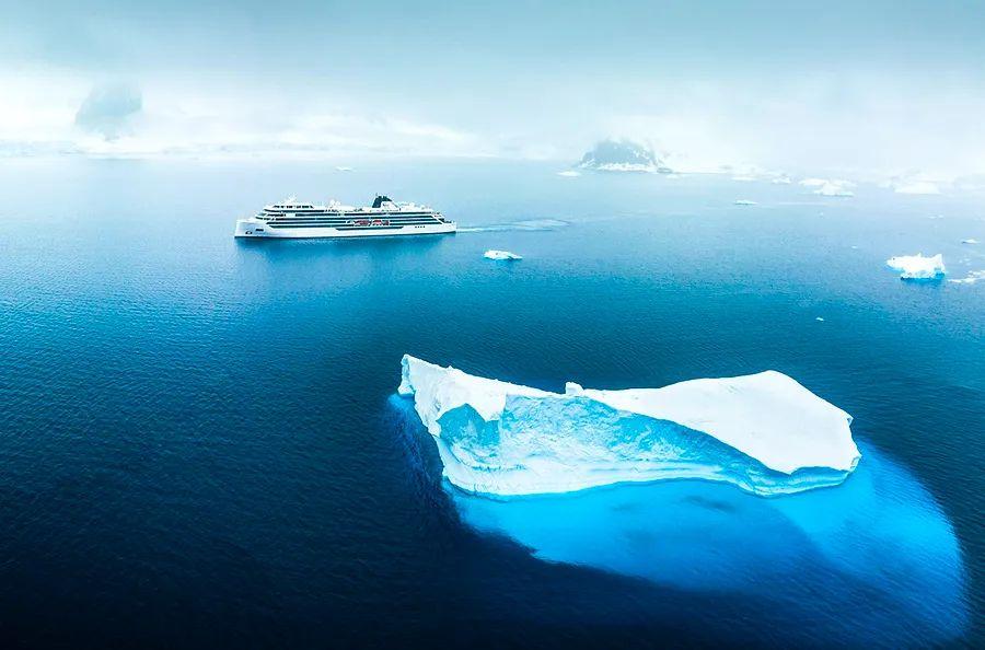 Cover Image for 14 top Christmas cruises for 2024, 2025, and beyond