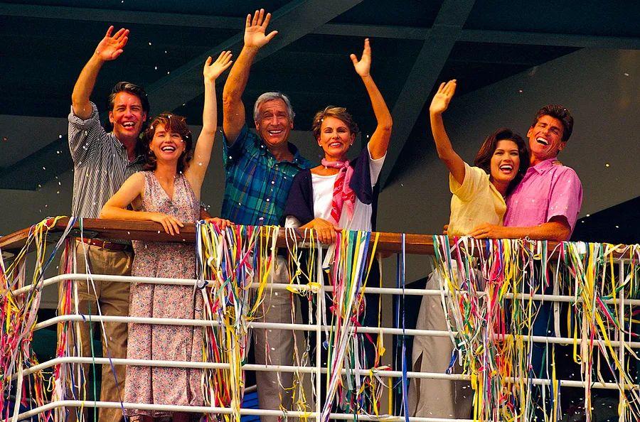 Cover Image for 27 essential do's and don'ts for cruise ship embarkation