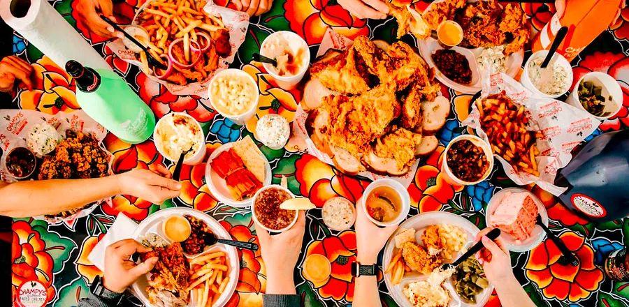 Cover Image for Top Food Districts in the USA