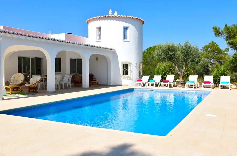 Cover Image for Exploring Vacation Home Rental Sites: Airbnb, Vrbo, and More