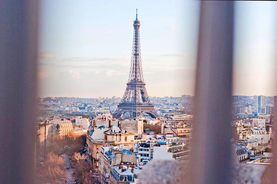 Cover Image for Five European nations have recently been added to the U.S. 'do not travel' list just weeks ahead of the holiday season.
