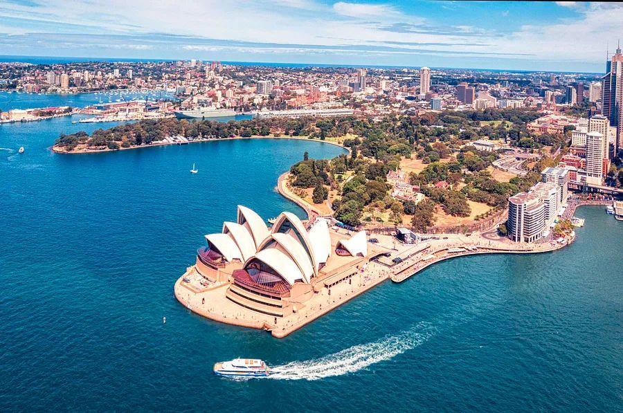 Cover Image for Australia is reopening: How to plan your trip to Sydney using points and miles