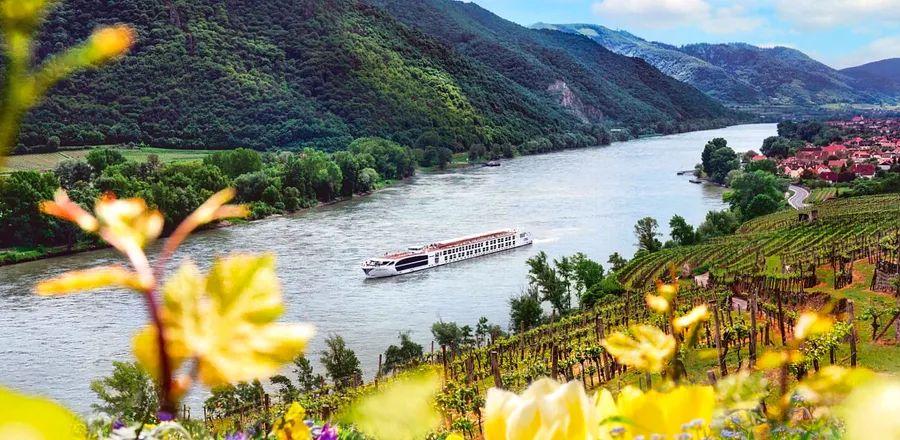 Cover Image for It’s Not Too Late: These Travel Offers for Black Friday and Cyber Monday Are Still Up for Grabs