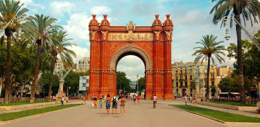 Cover Image for United Launches New Nonstop Flight to Europe from California